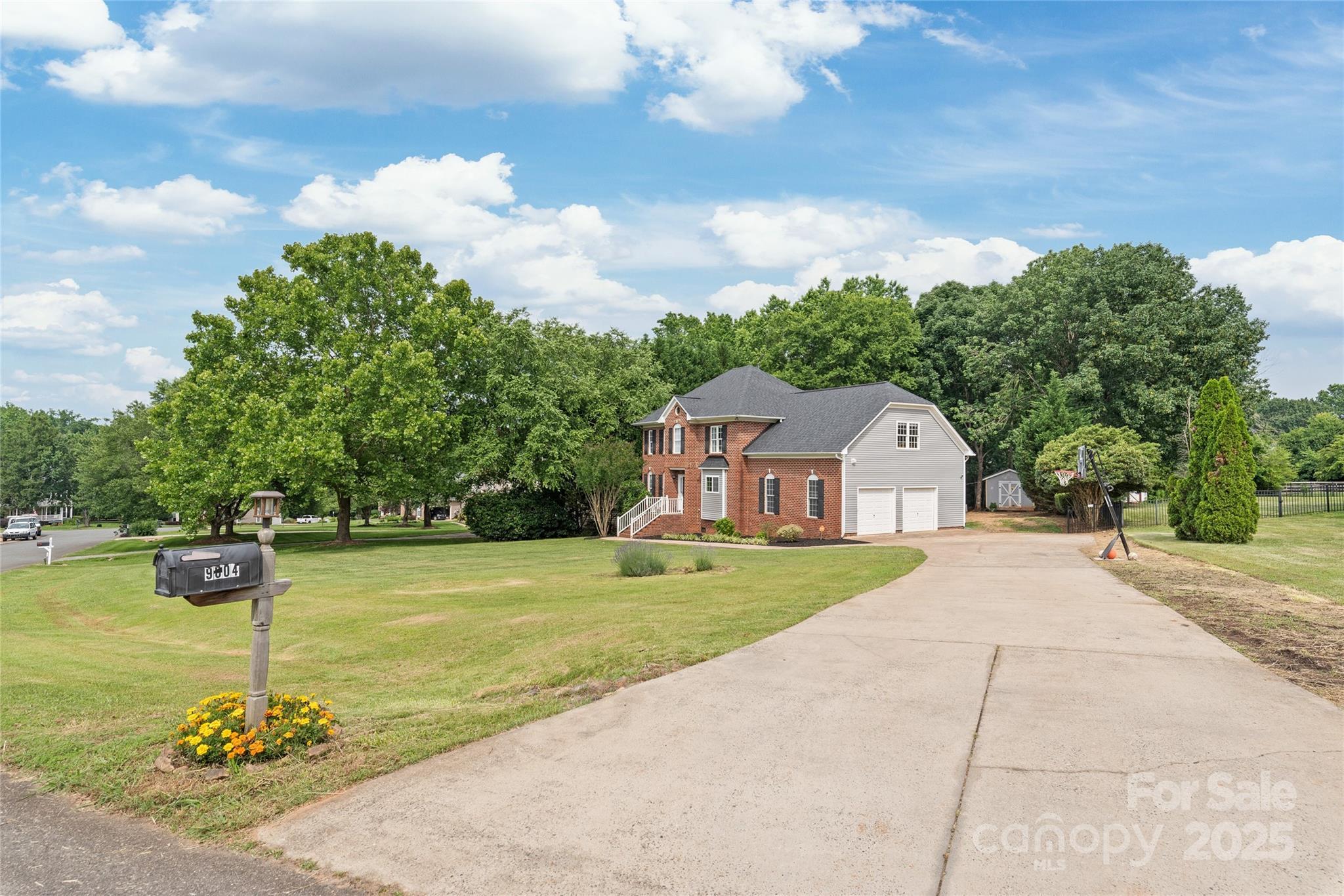 Photo one of 9004 Lauriston Pl Mint Hill NC 28227 | MLS 4264496