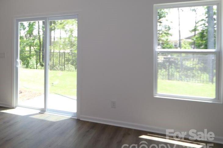 Photo #4