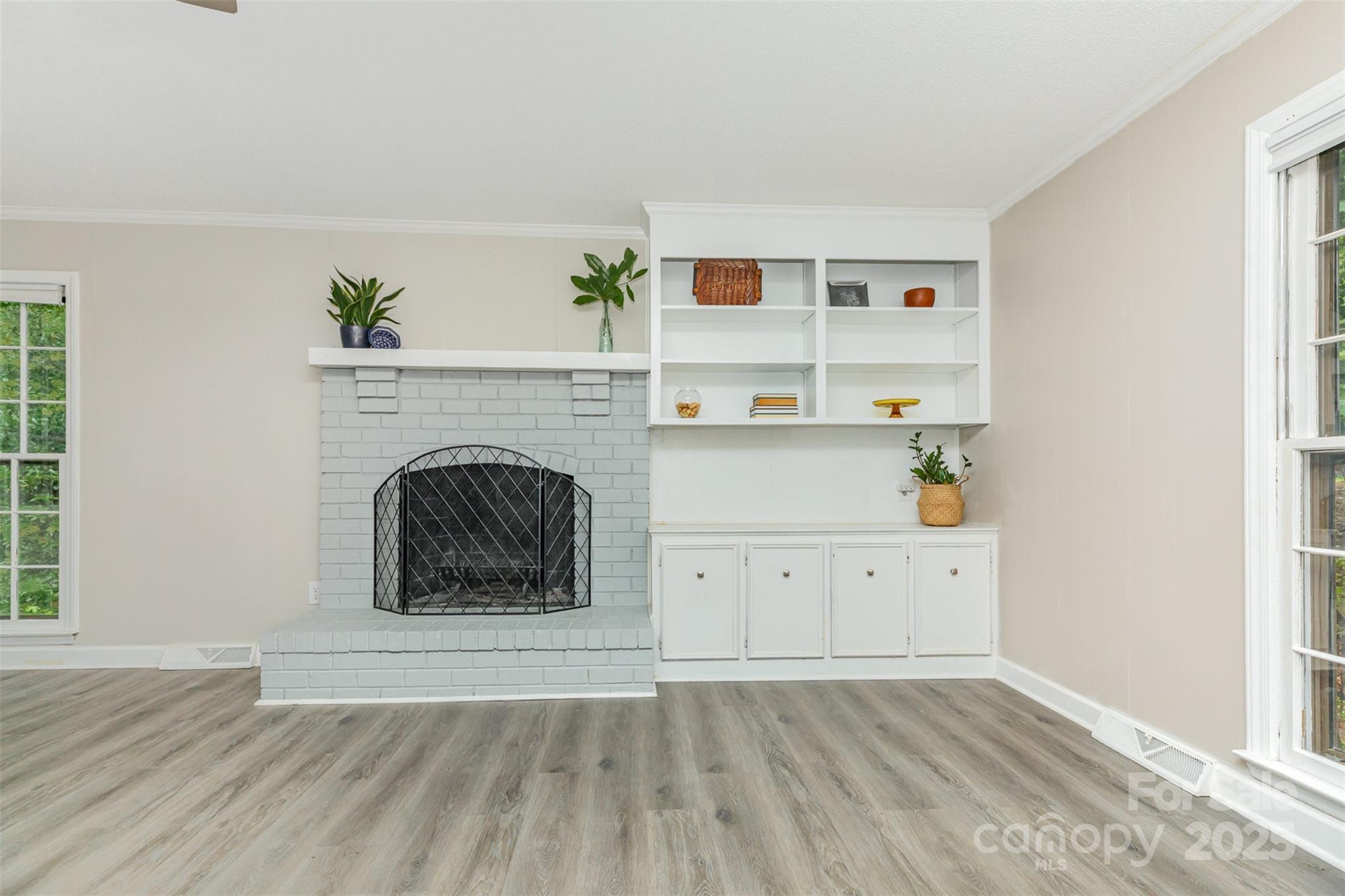 Photo #6