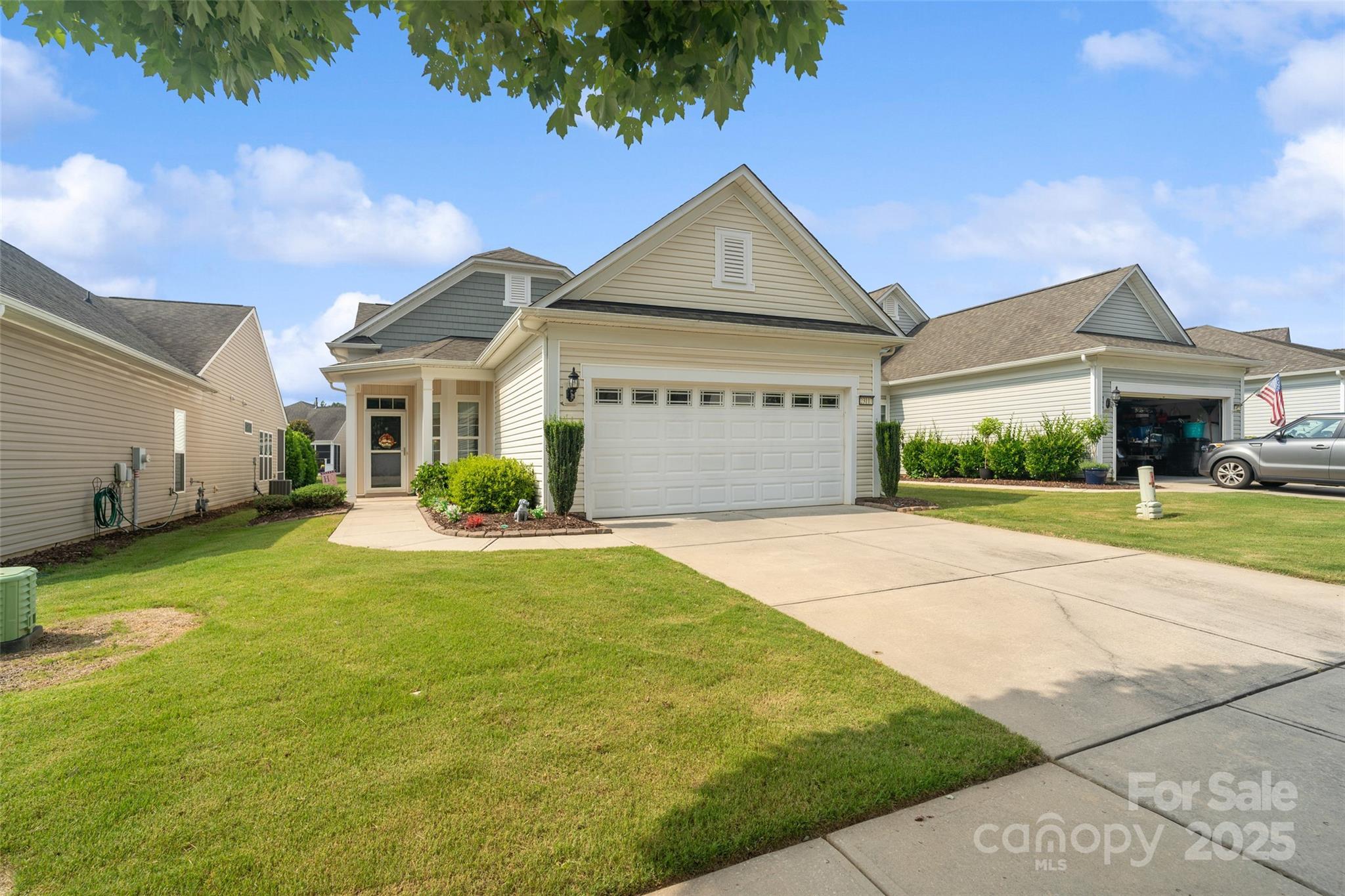 Photo one of 23117 Whimbrel Cir Fort Mill SC 29707 | MLS 4267079