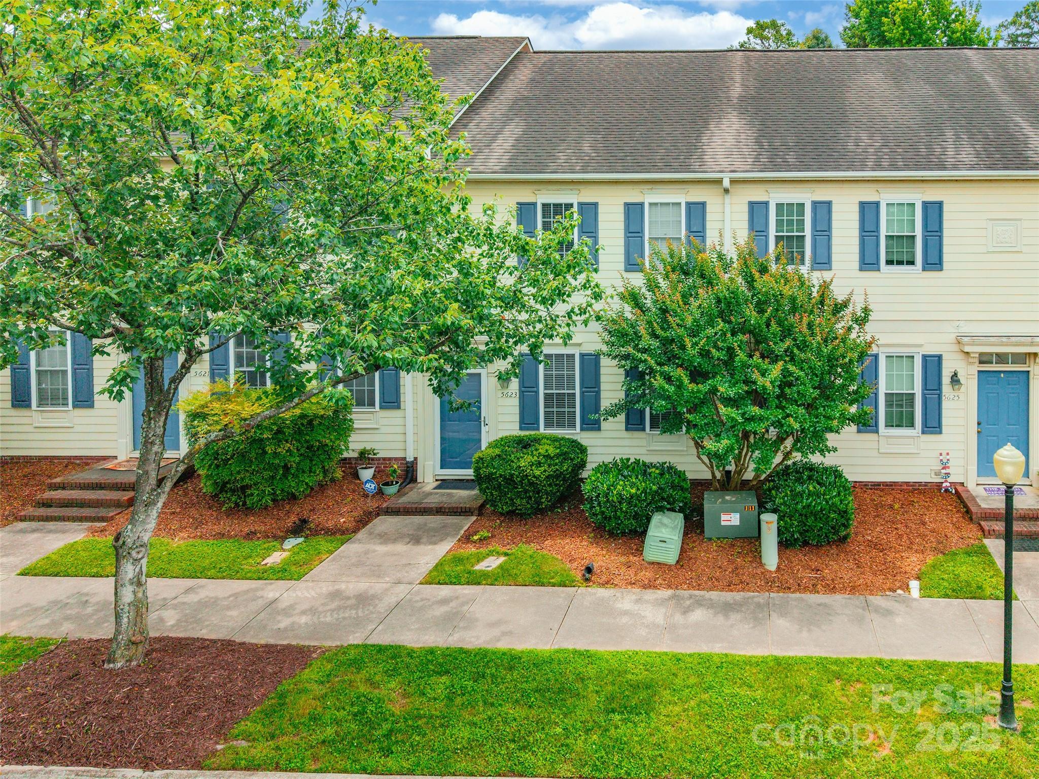 Photo one of 5623 Fetzer Nw Ave Concord NC 28027 | MLS 4267581