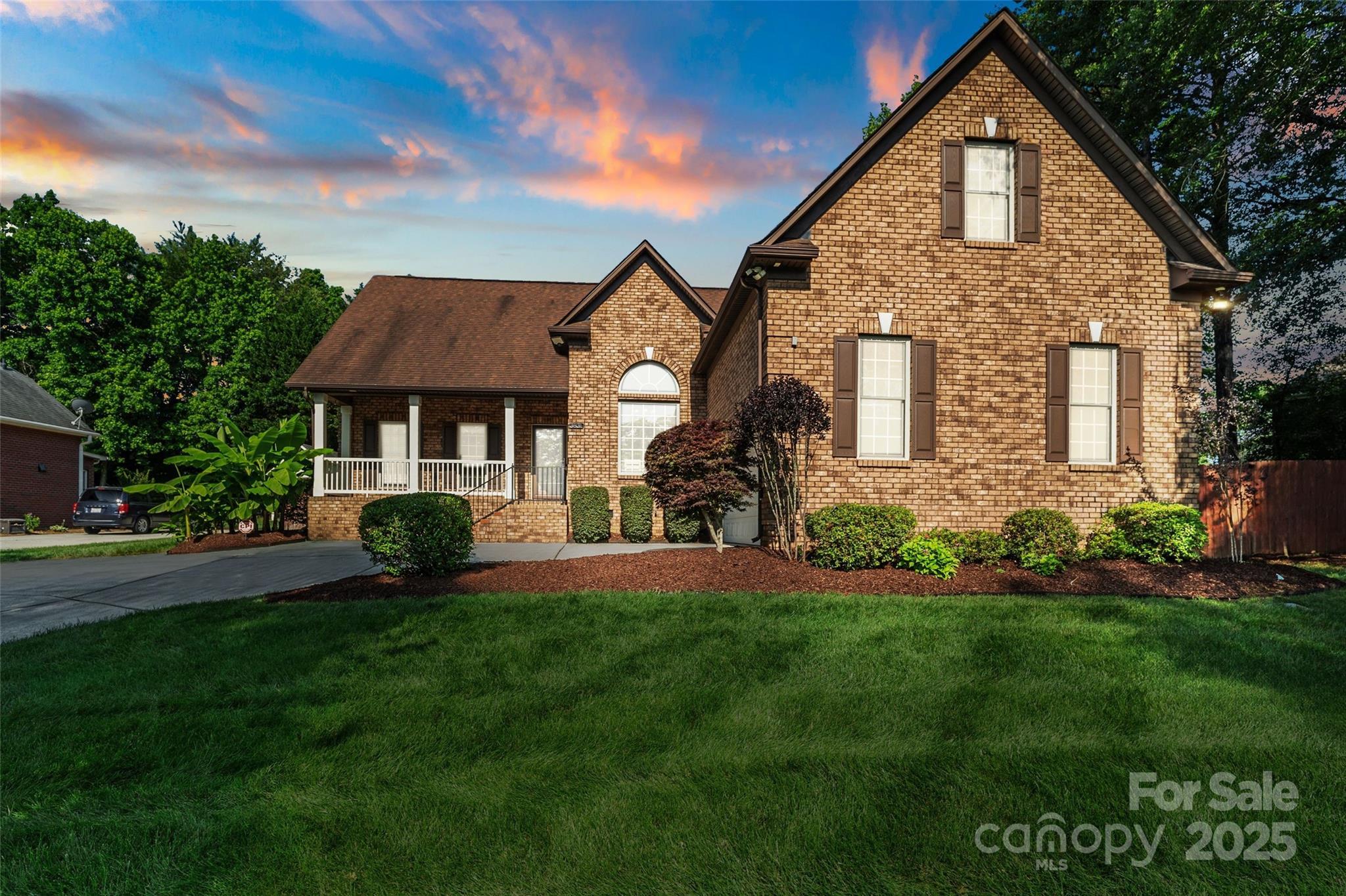 Photo one of 3831 Riceland Pl Charlotte NC 28216 | MLS 4268745
