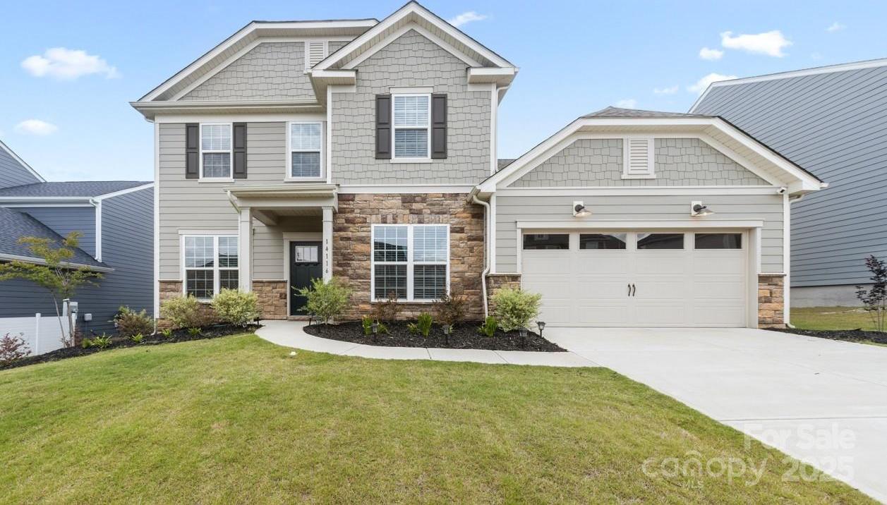 Photo one of 14116 Glaswick Dr Charlotte NC 28278 | MLS 4271407