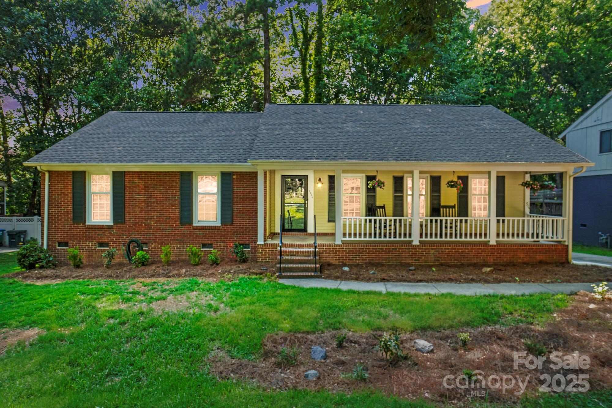 Photo one of 9334 New Towne Dr Matthews NC 28105 | MLS 4275709