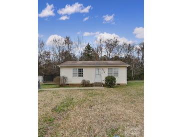 Ranch home with front yard and landscaping at 1948 Gilmore Rd, Rock Hill, SC 29730