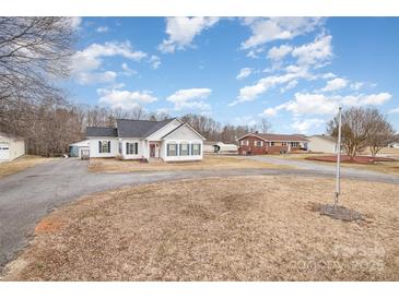 House with a spacious yard and driveway at 6328 W Nc 10 Hwy, Hickory, NC 28602