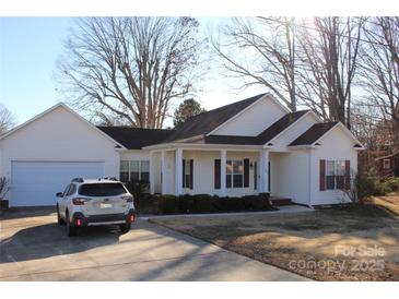 One-story house with attached garage and front porch at 843 Fairway Dr # 44, Kannapolis, NC 28081