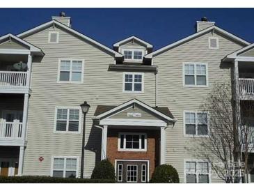 Inviting multi-Gathering condo with neutral siding, and manicured landscaping at 10673 Hill Point Ct, Charlotte, NC 28262