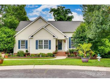 Charming home featuring a landscaped front yard and inviting curb appeal, perfect for suburban living at 2132 Cubla Ct, Rock Hill, SC 29732