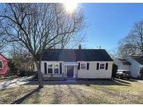 Charming ranch home with a well-manicured lawn at 431 E 12Th Ave, Gastonia, NC 28054