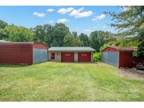 Property features three detached garages with ample storage space at 504 15Th Se Ave, Hickory, NC 28602