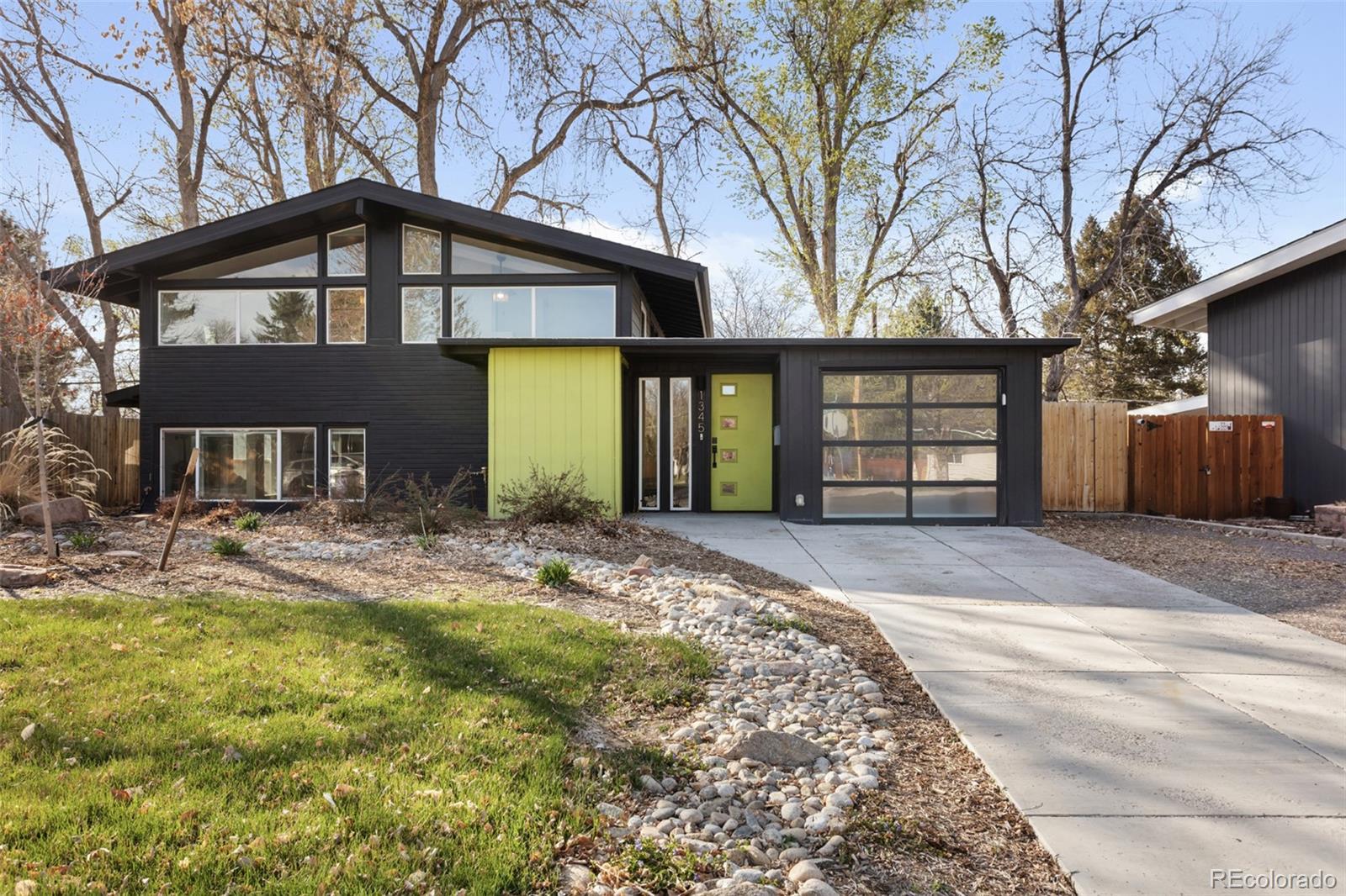 Photo one of 1345 S Ivy Way Denver CO 80224 | MLS 1761118