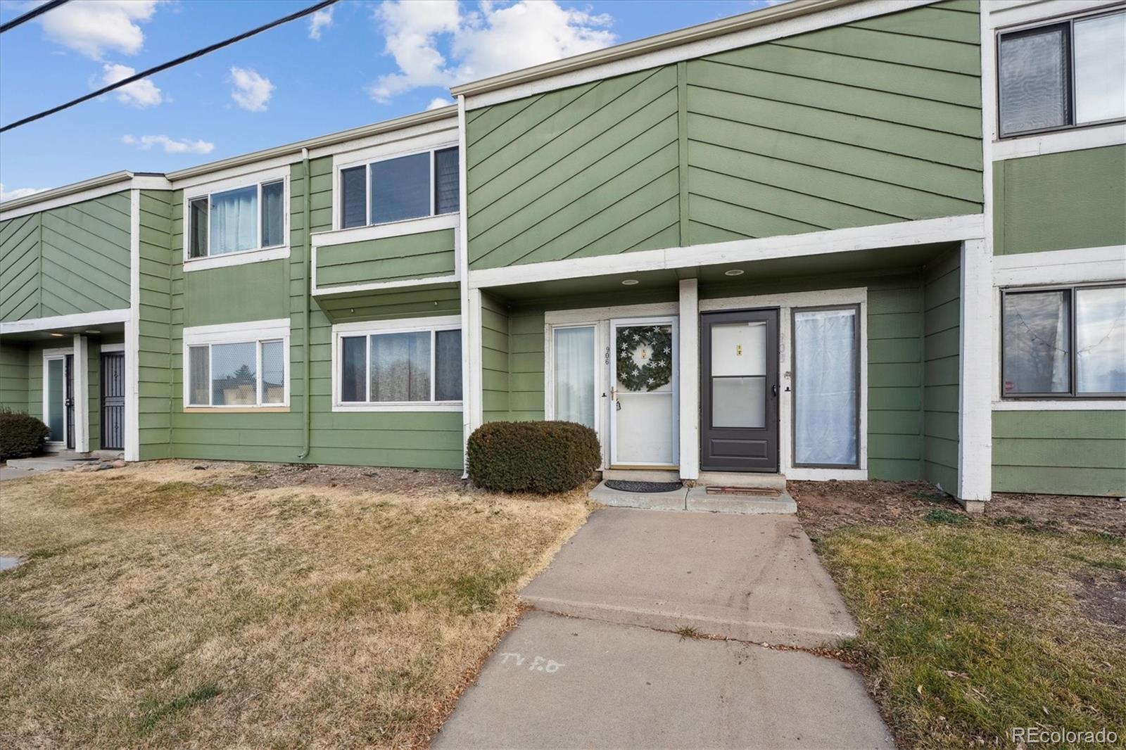 Photo one of 906 S Peoria St Aurora CO 80012 | MLS 2330883