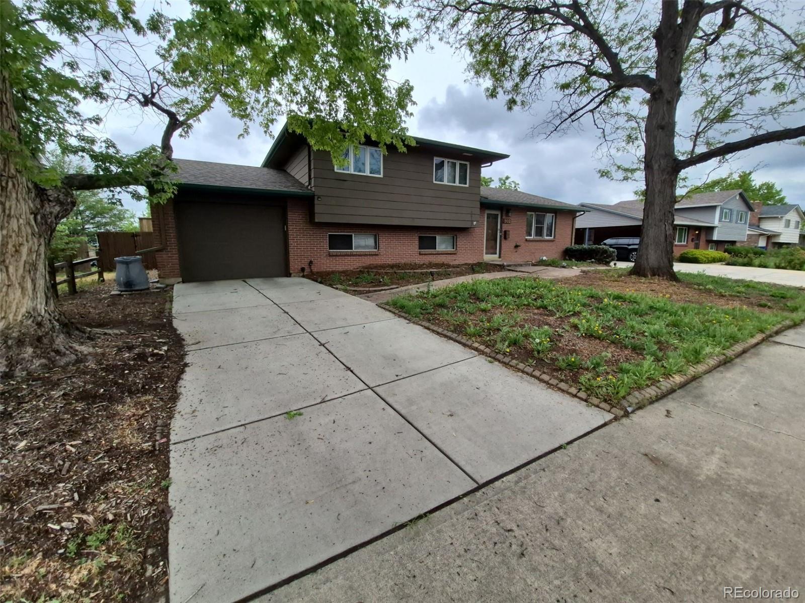 Photo one of 902 S Potomac Way Aurora CO 80012 | MLS 2770724
