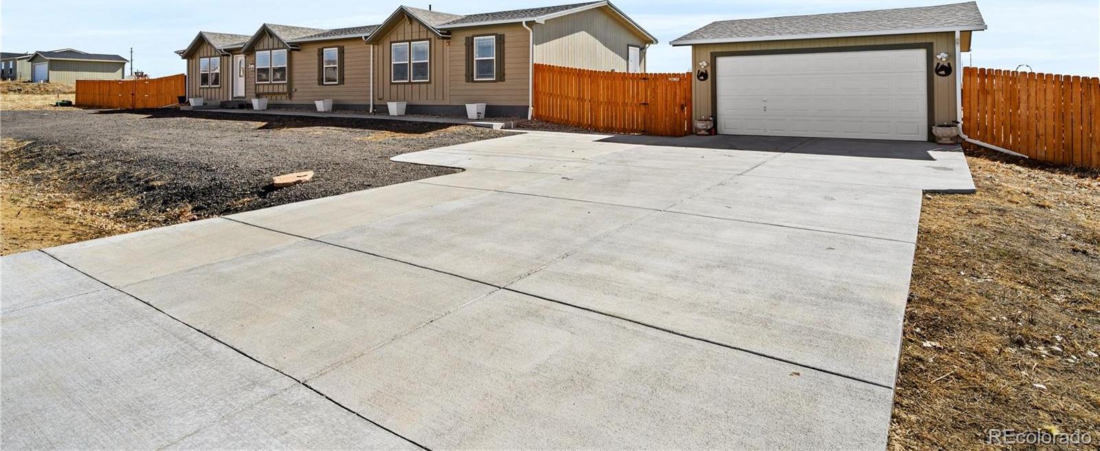 Photo one of 16378 Lamb Ave Fort Lupton CO 80621 | MLS 3210182