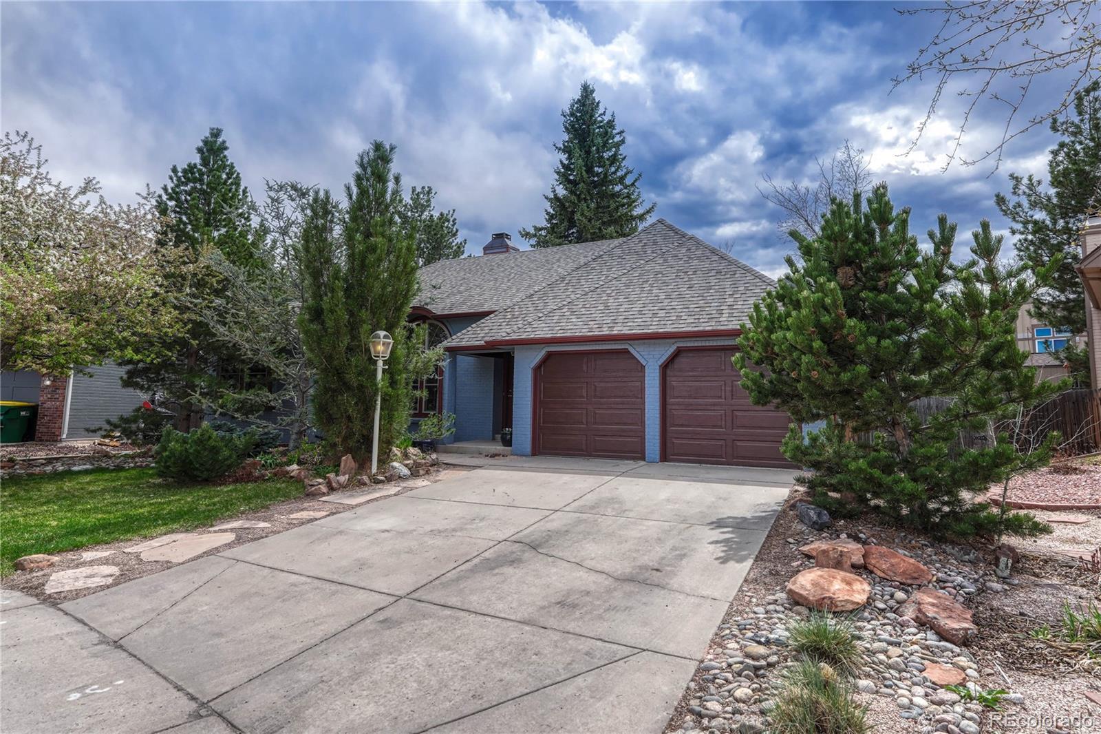 Photo one of 11838 W Arlington Dr Littleton CO 80127 | MLS 3899421