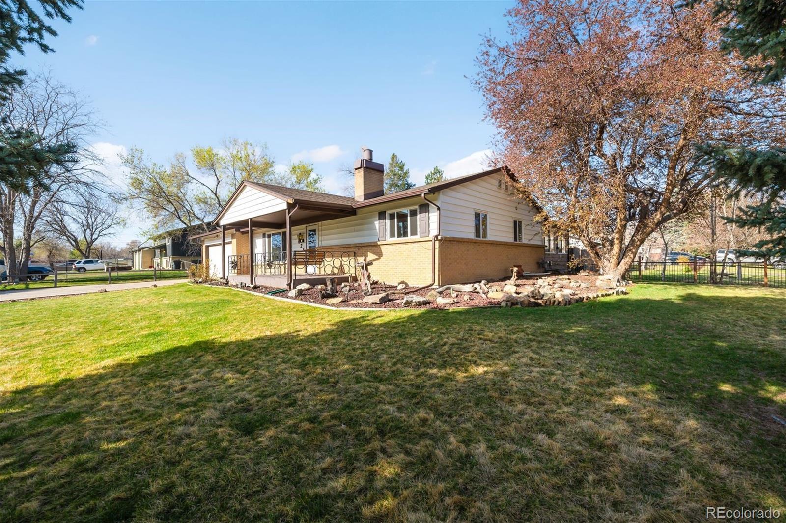Photo one of 625 Ammons St Lakewood CO 80214 | MLS 4428974