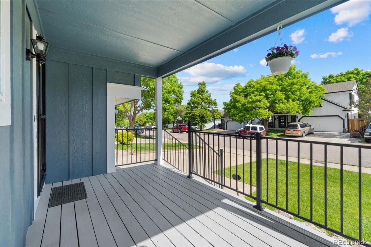Photo one of 9816 Garwood St Littleton CO 80125 | MLS 4475542