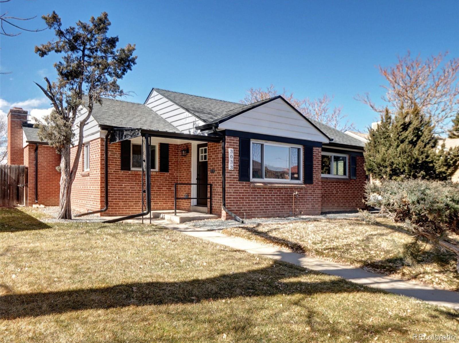 Photo one of 3033 Leyden St Denver CO 80207 | MLS 4870530