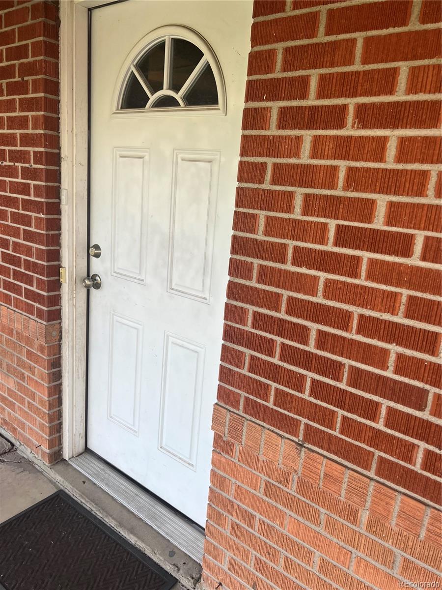 Photo one of 9041 Lilly Ct Thornton CO 80229 | MLS 5218189