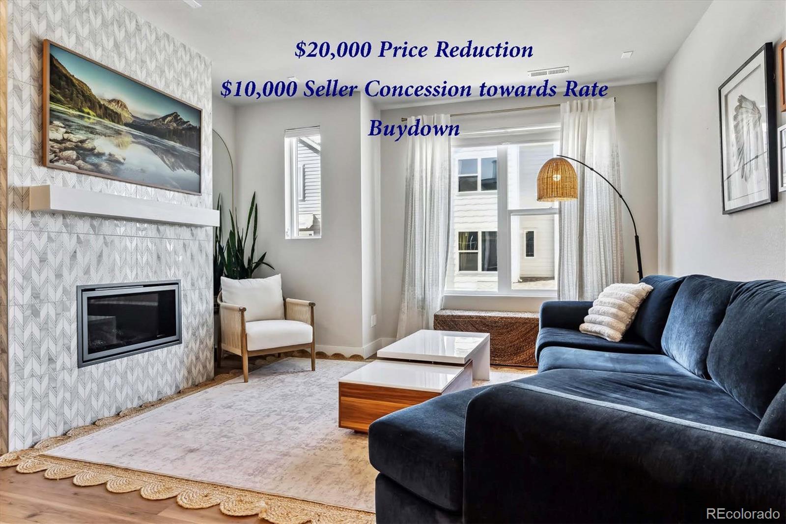 Photo one of 888 S Valentia St # 14-103 Denver CO 80247 | MLS 5323348