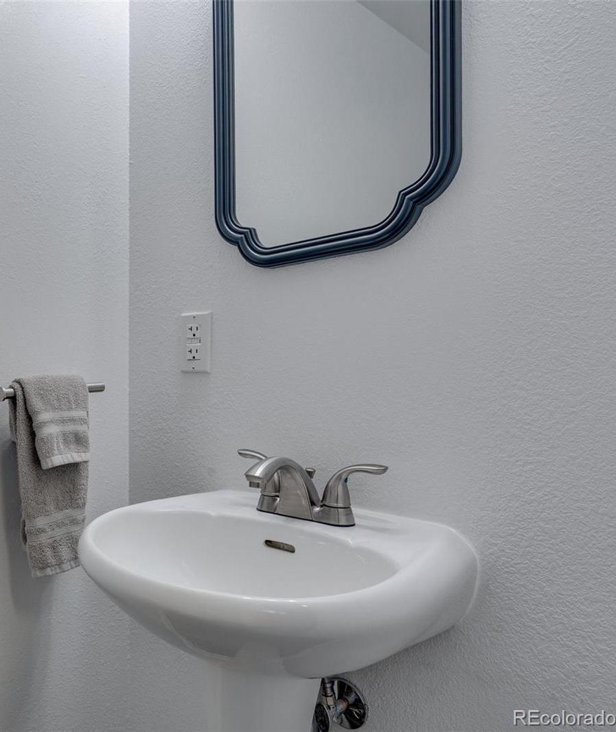 Photo #33