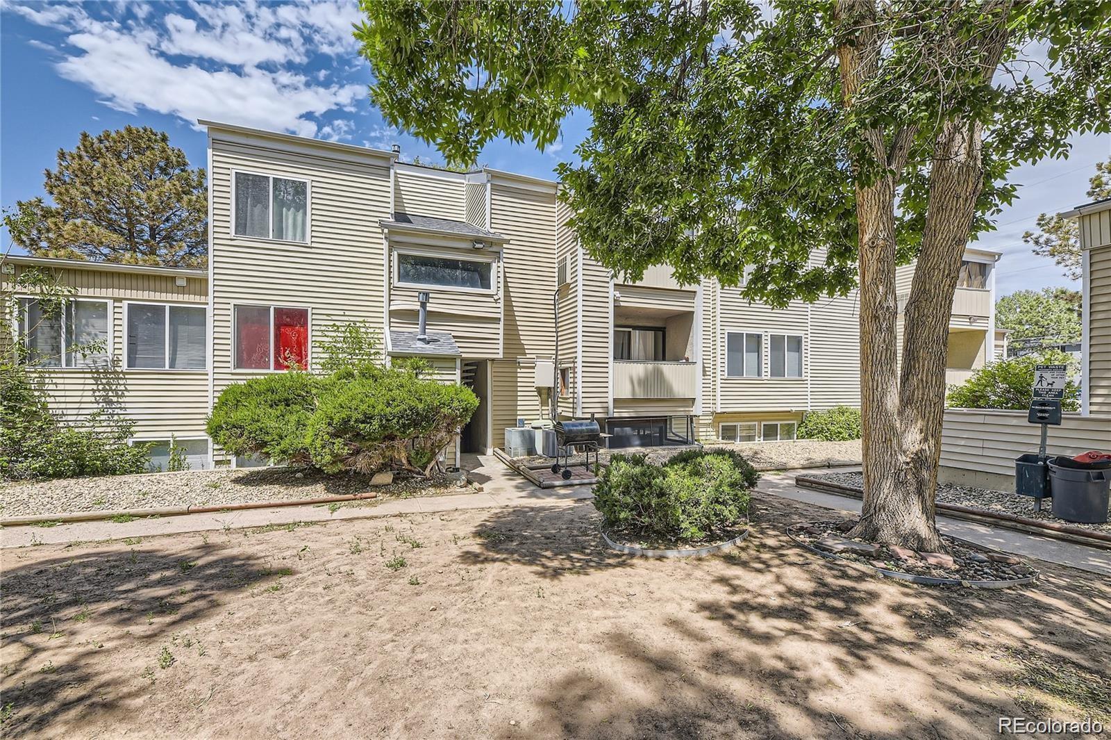 Photo one of 10752 E Exposition Ave # 332 Aurora CO 80012 | MLS 5608421