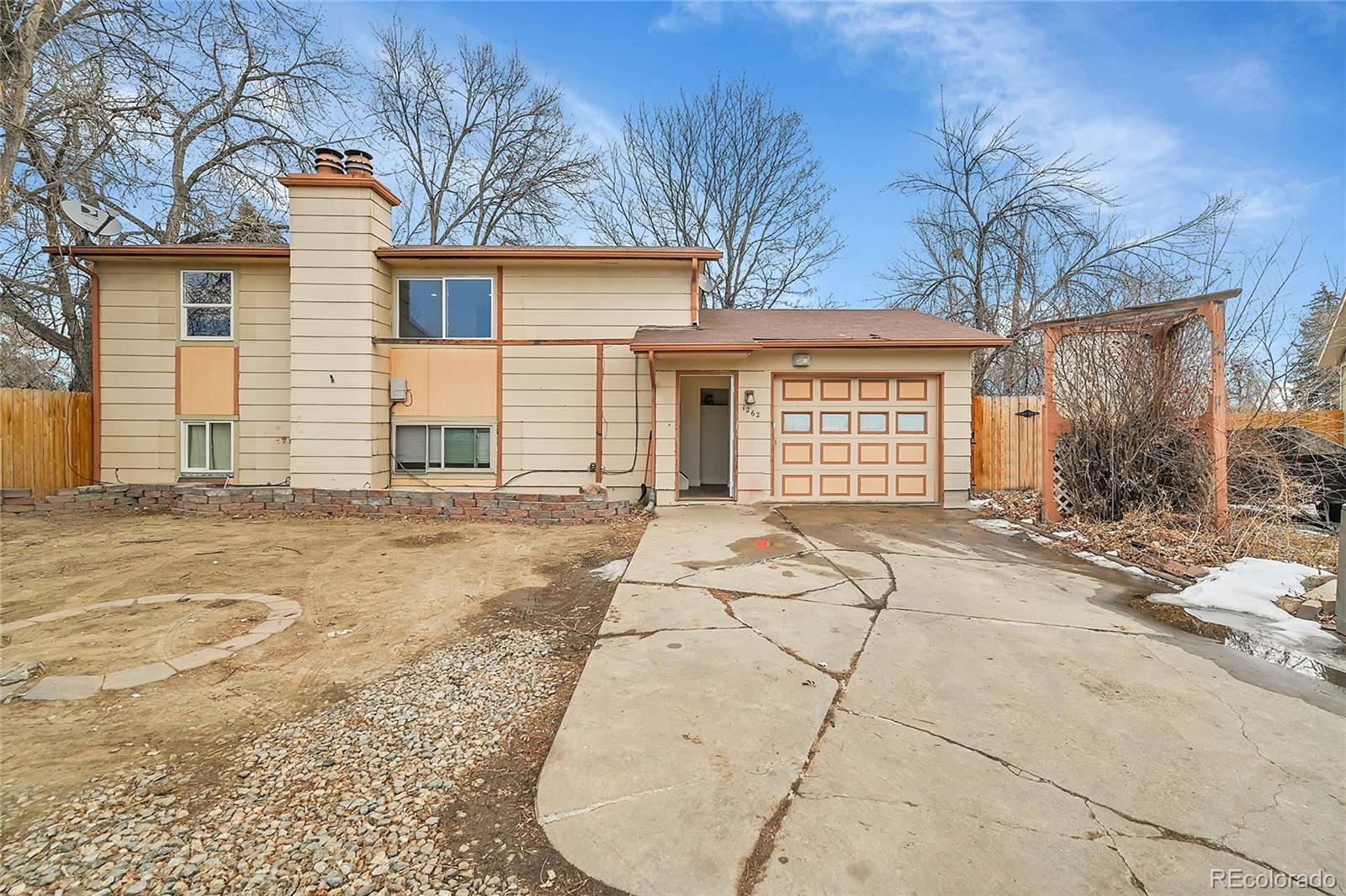 Photo one of 1262 Lanyon Ln Longmont CO 80503 | MLS 5785114