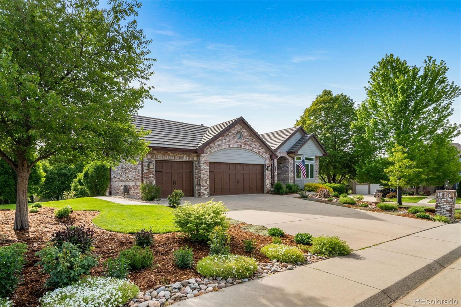 Photo one of 4532 Christensen Cir Littleton CO 80123 | MLS 5874150