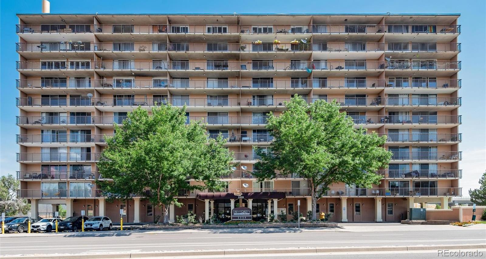 Photo one of 2225 Buchtel Blvd # 207 Denver CO 80210 | MLS 6075289