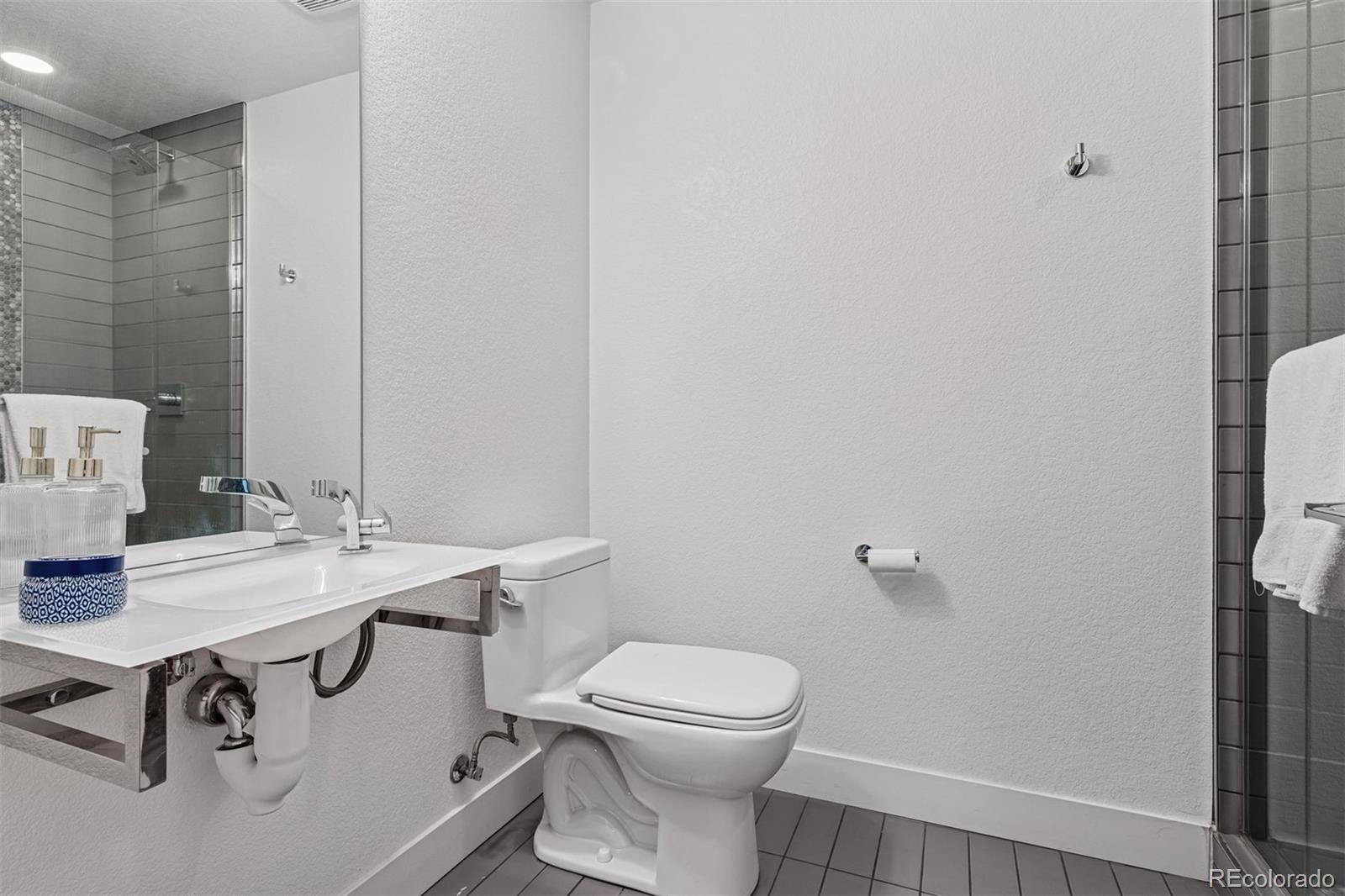 Photo #28