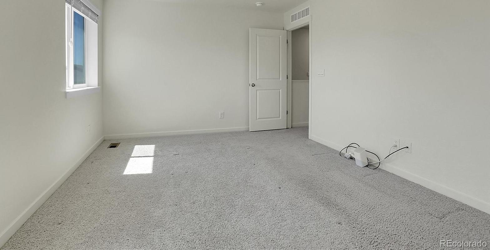 Photo #28