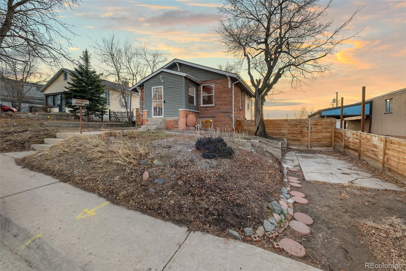 Photo one of 1047 Meade St Denver CO 80204 | MLS 7339273