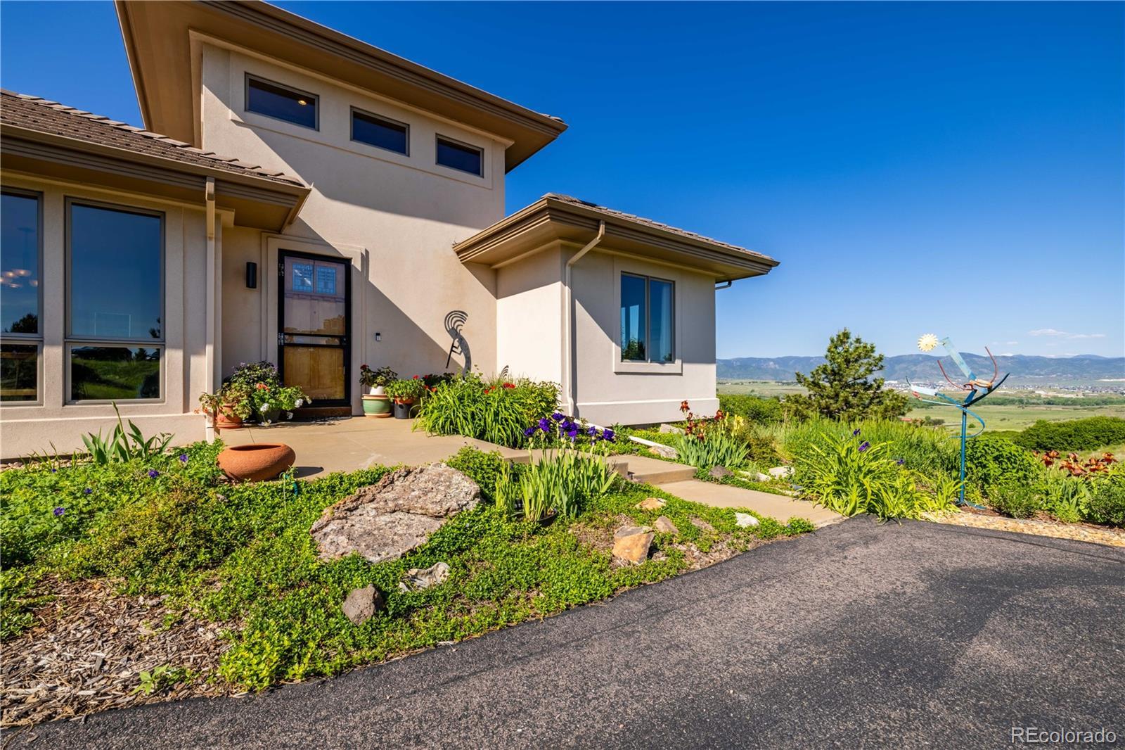 Photo one of 8611 Coachlight Way Littleton CO 80125 | MLS 7956137