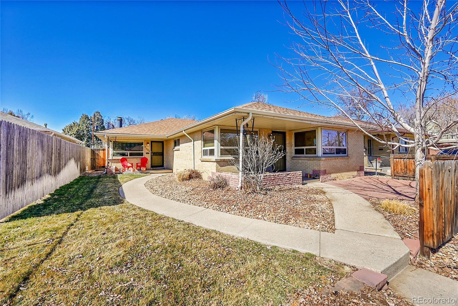 Photo one of 3209 N Olive St Denver CO 80207 | MLS 8049728