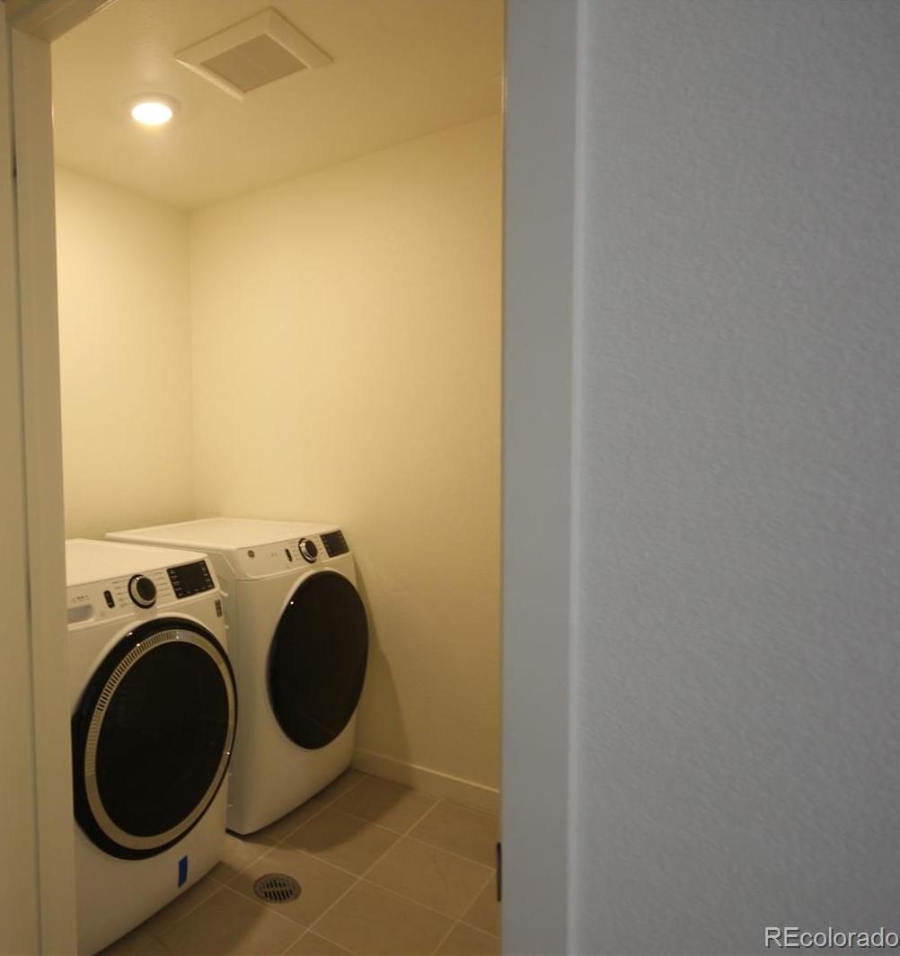 Photo #33
