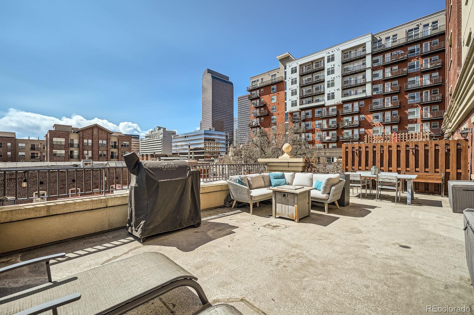 Photo one of 1950 N Logan St # 411 Denver CO 80203 | MLS 9056390