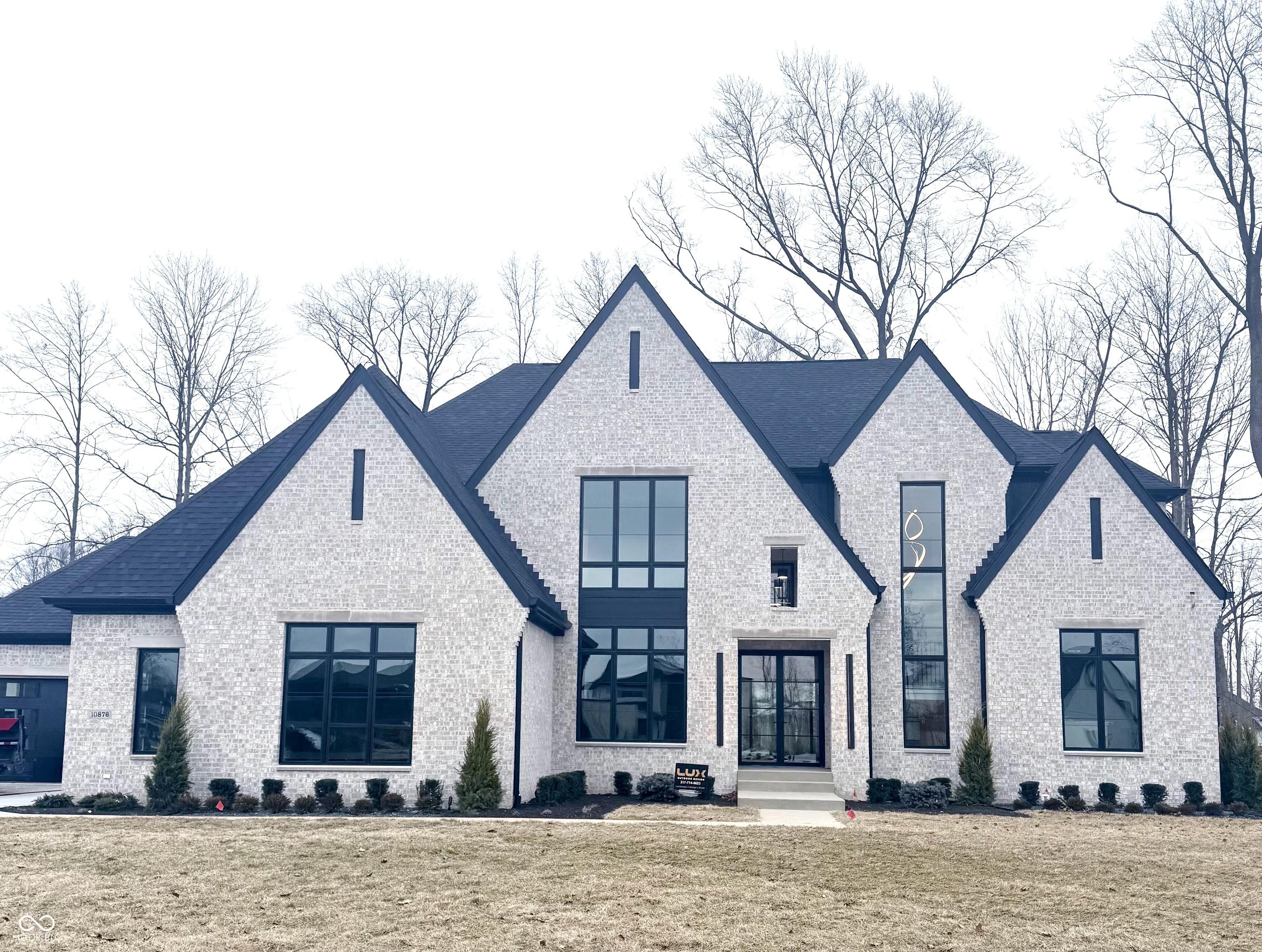 Photo one of 10876 Holliday Farms Blvd Zionsville IN 46077 | MLS 21983668