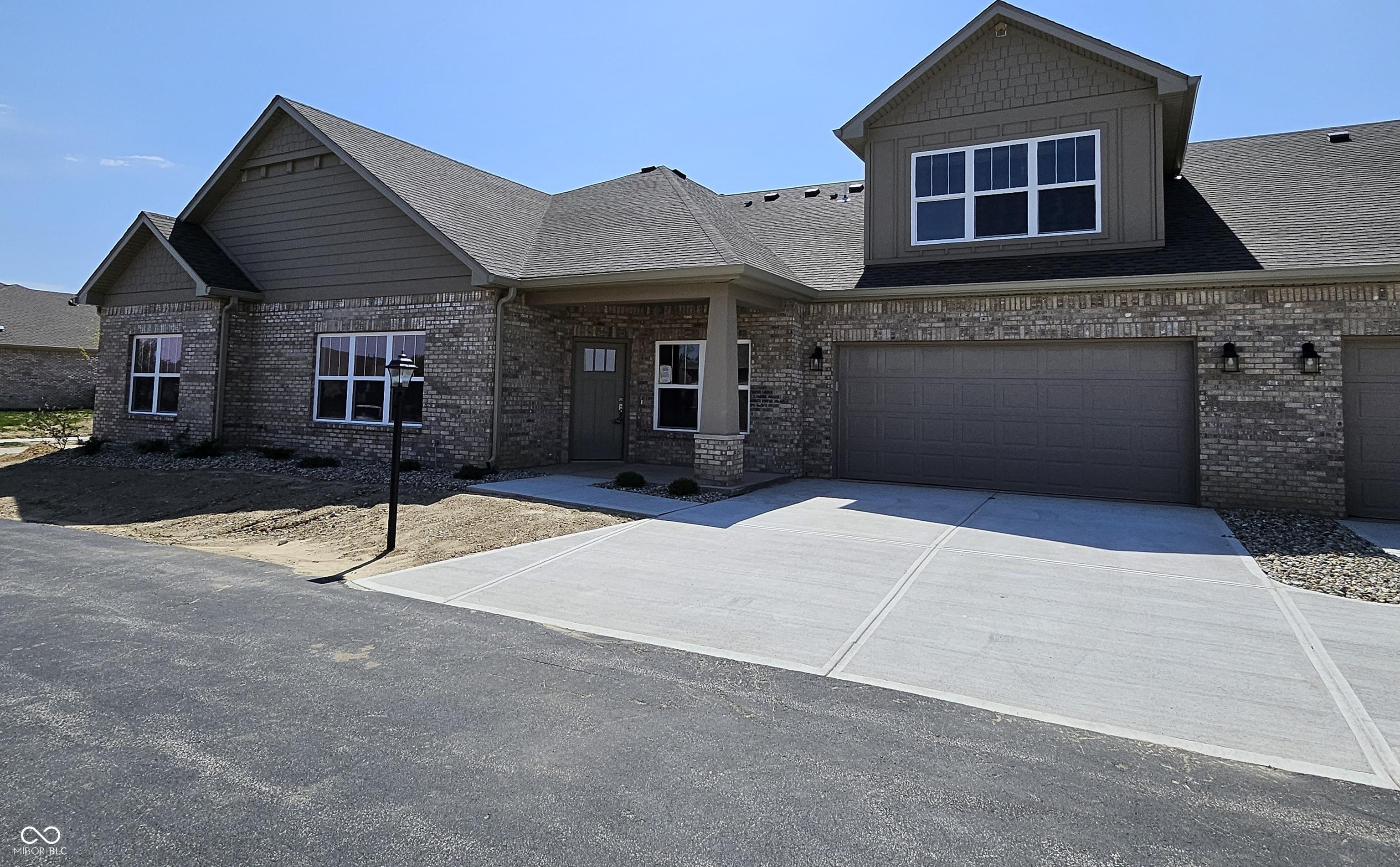 Photo one of 2331 Saddle Dr Shelbyville IN 46176 | MLS 22010466