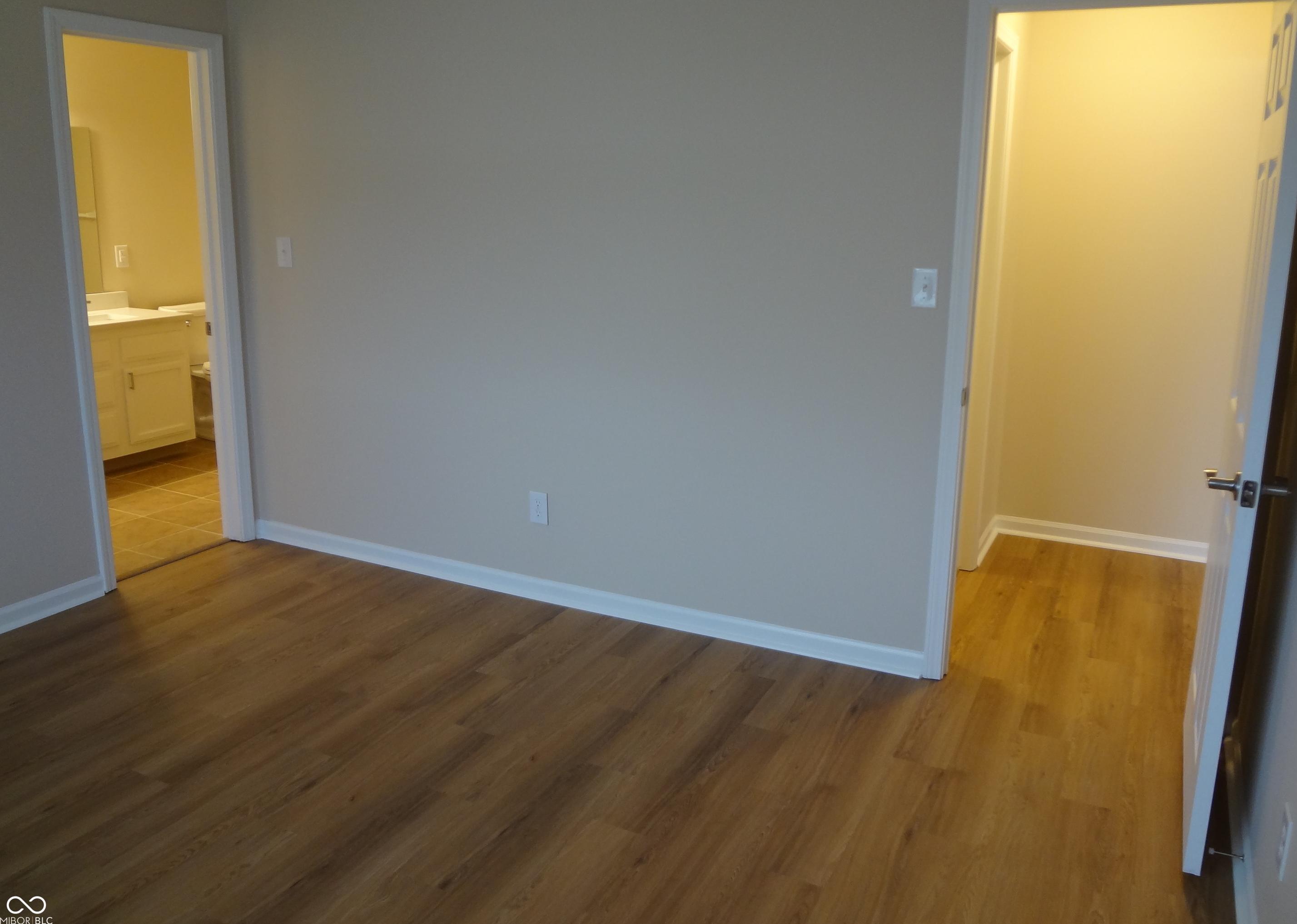 Photo #9