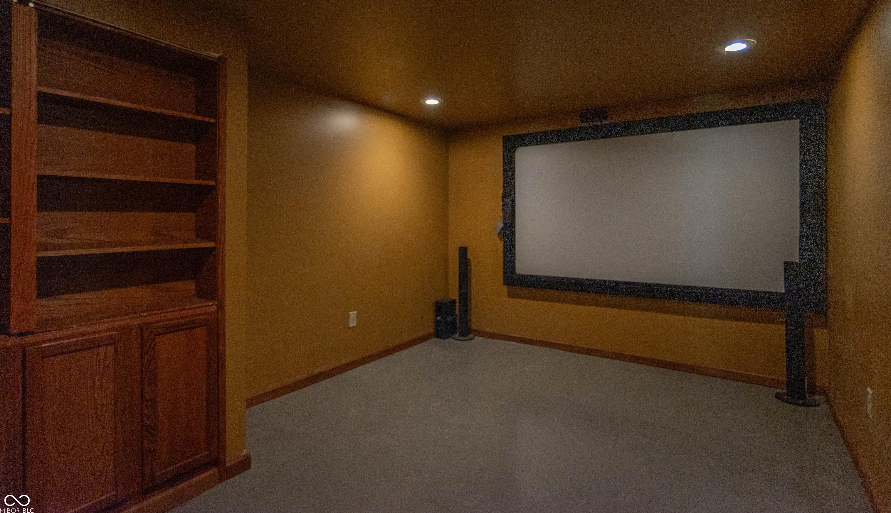Photo #33