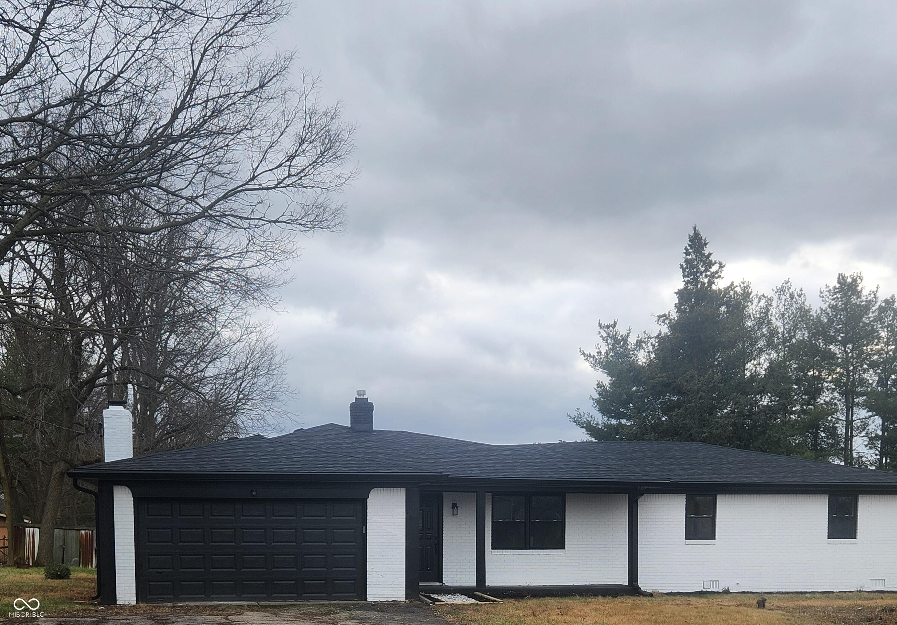 Photo one of 6805 E County Road 100 S Avon IN 46123 | MLS 22016718
