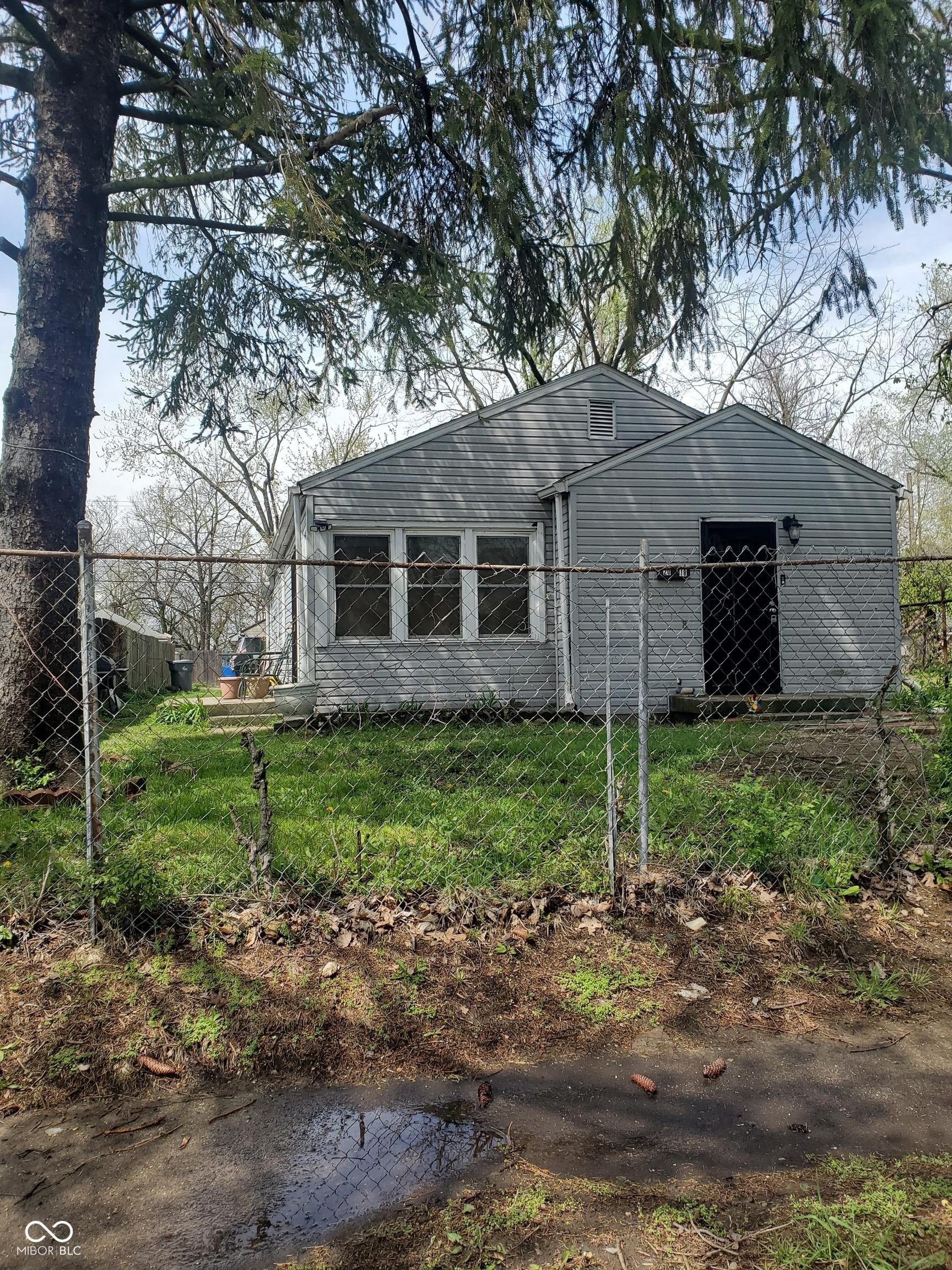 Photo one of 2018 N Dearborn St Indianapolis IN 46218 | MLS 22016957
