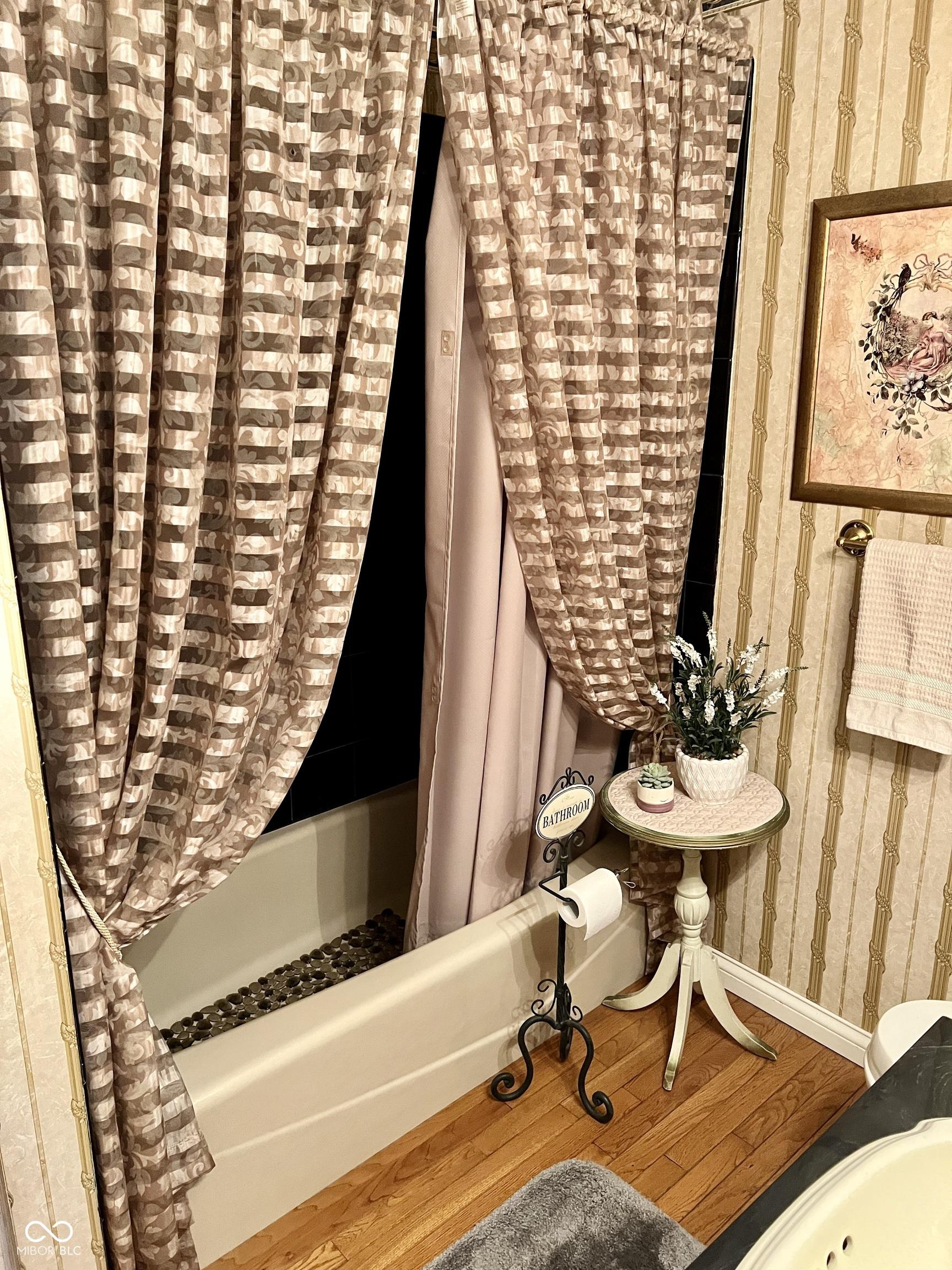 Photo #33