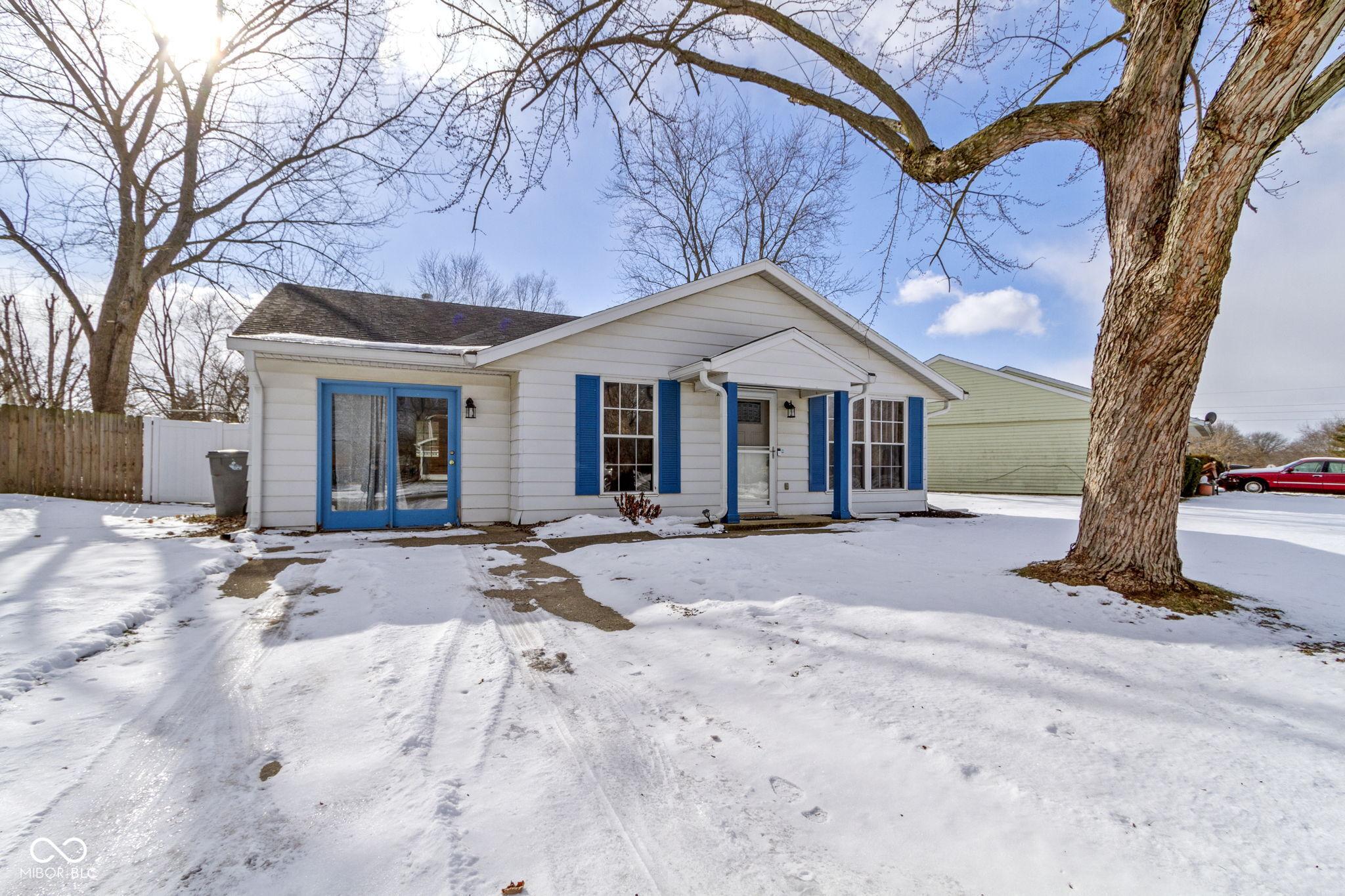 Photo one of 5617 Yucatan Dr Indianapolis IN 46237 | MLS 22018330