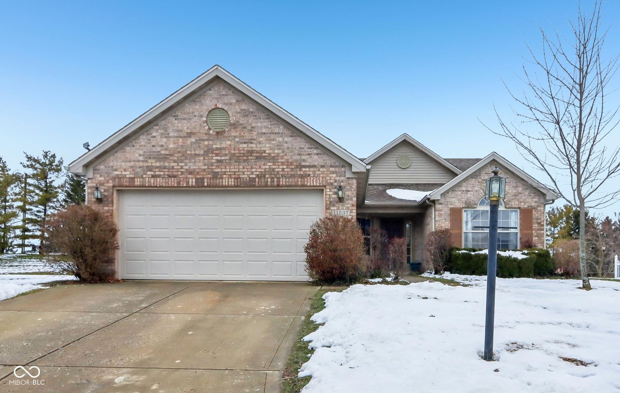 Photo one of 11537 Jagged Rock Ct Fishers IN 46037 | MLS 22018622