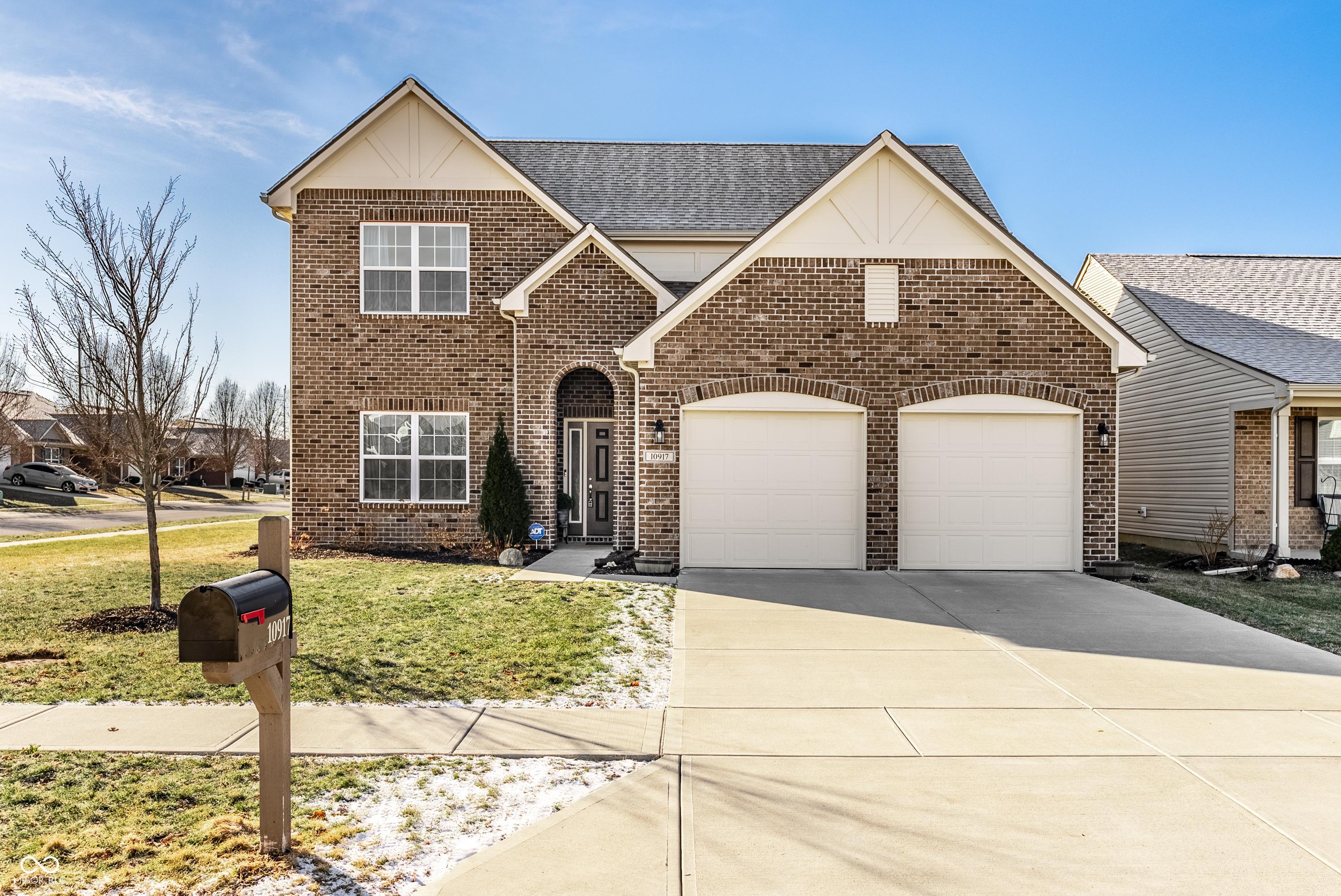 Photo one of 10917 Hunter Lake Ln Indianapolis IN 46239 | MLS 22020388