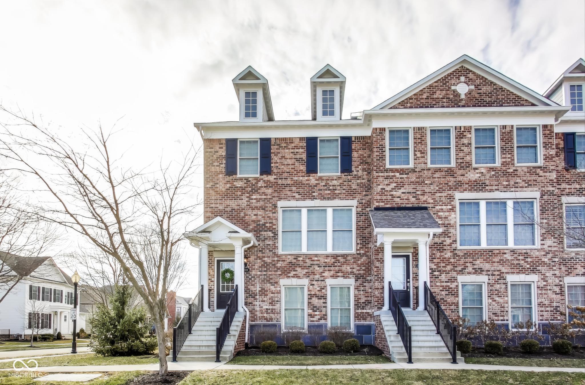 Photo one of 2009 Broughton St Carmel IN 46032 | MLS 22020386