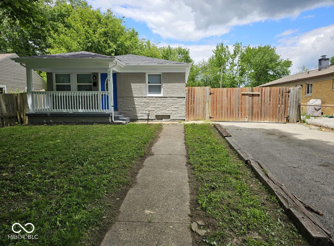 Photo one of 2414 Walker Ave Indianapolis IN 46203 | MLS 22020989