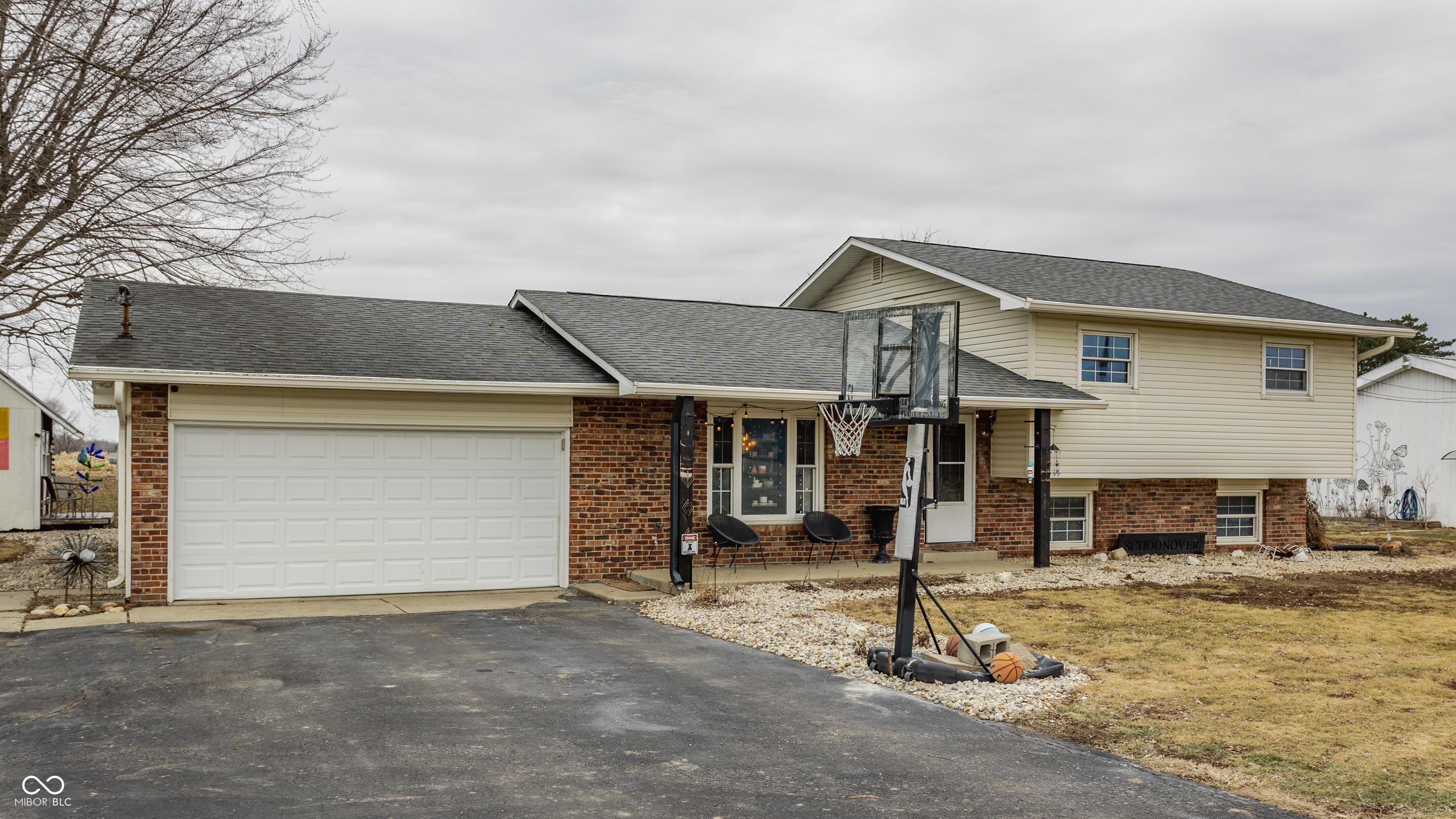 Photo one of 362 1400 N Summitville IN 46070 | MLS 22021219